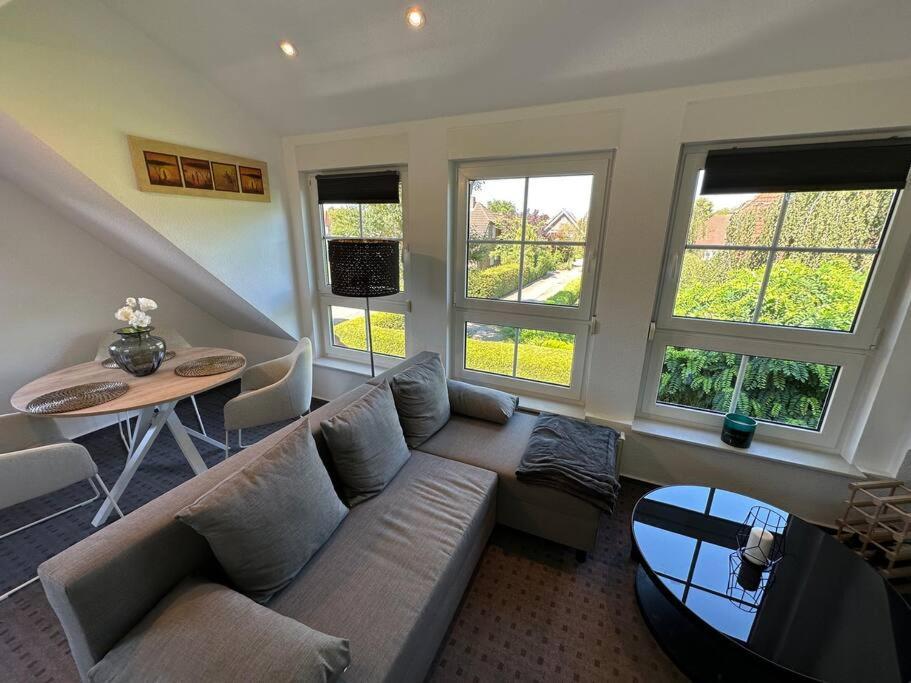 Ruhige, Kleine Ferienwohnung Schortens Bagian luar foto