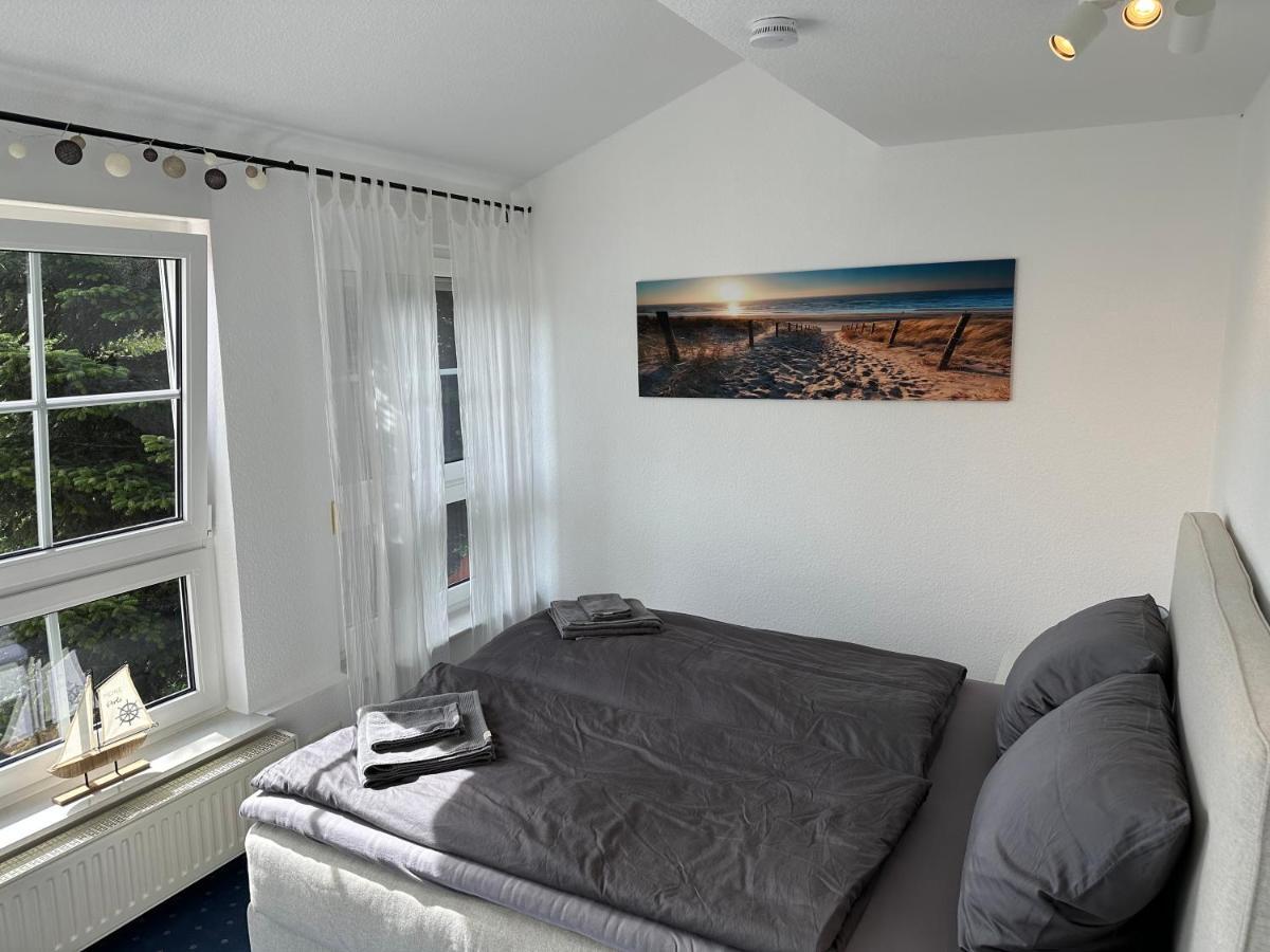 Ruhige, Kleine Ferienwohnung Schortens Bagian luar foto